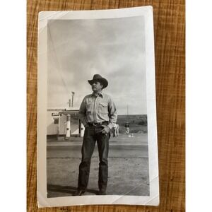 Vintage 1950 Photo Eddie Schaffer Cowboy Estacion Rosarito Mexico Gas Station